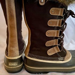 * SOLD * Women’s SOREL Joan of Arctic Boot